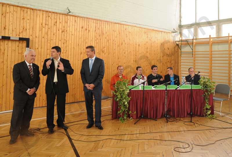 Grosics Gyula Általános Iskola névadó