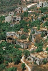  
Jeruzsálem héberül. Jerusalajim, Jerusalem. A név jelentése körülbelül a. magyar nyelvena béke lakása. Ékiratokban Ursalimmu, a görögül és latinul Hierosolyma; Hadrianus alatt Aelia Capitolina lett 