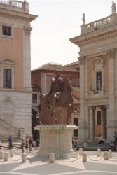 Marcus Aurélius szobra a Capitolium terén.