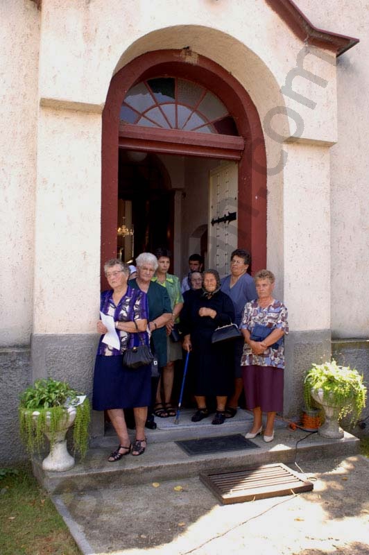 Perkupát valaha a száz kőműves falujának is nevezték.
1340-ben említik Perkupát, Precopa alakban.
Római katolikus templomát 1865-ben Ybl Miklós tervei alapján építették. A kőfallal kerített református templomot miután a régi leégett 1797-1799 között építették.
