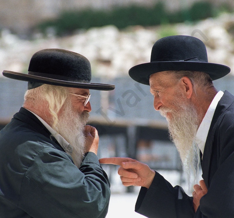 Izrael fővárosában Jeruzsálemben élnek az ultraortodox zsidók.              